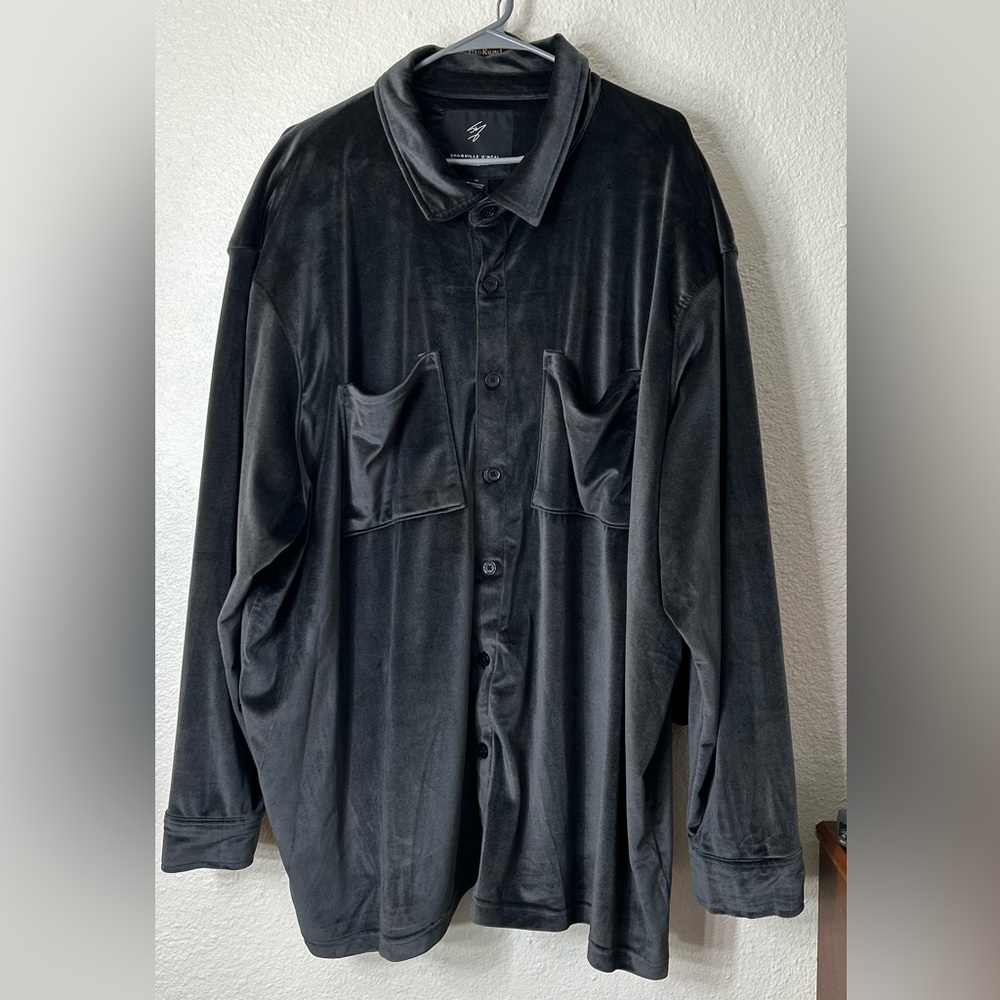 Like new, wore once. Excellent condition!